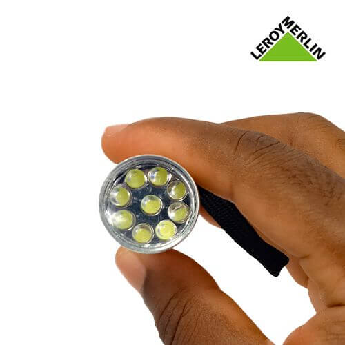 Mini lampe LED de poche 2000LM. Torche à pile AAA – Stock de cadeaux